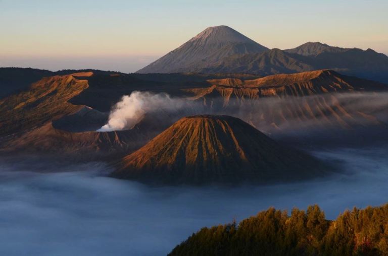 INDONÉSIE : LES MERVEILLES DE JAVA, FLORES ET KOMODO