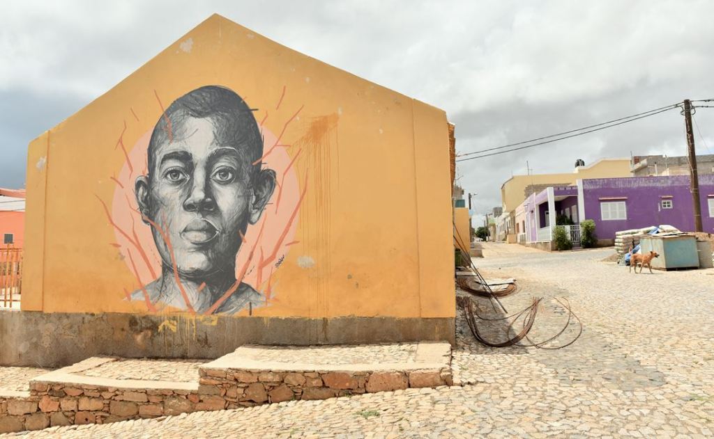 Street-art sur une maison de l'île de Maio au Cap-Vert