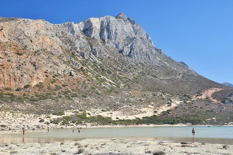 La montagne qui domine Balos Beach