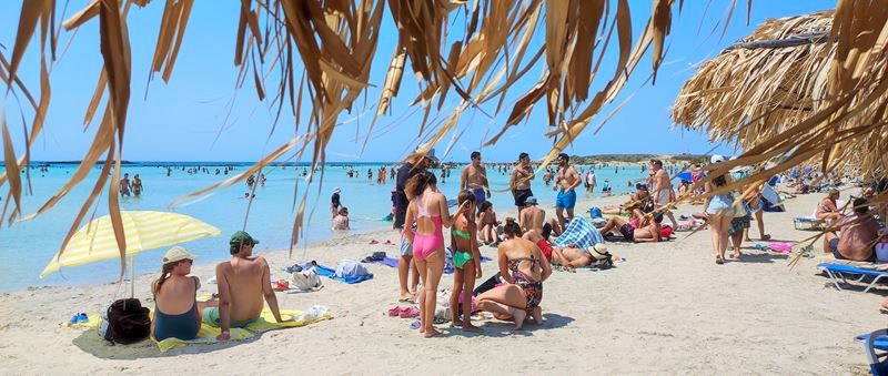 La plage bondée d'Elafonissi