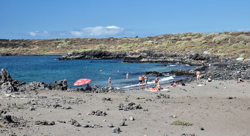 La Playa los Enojados et son sable volcanique noir